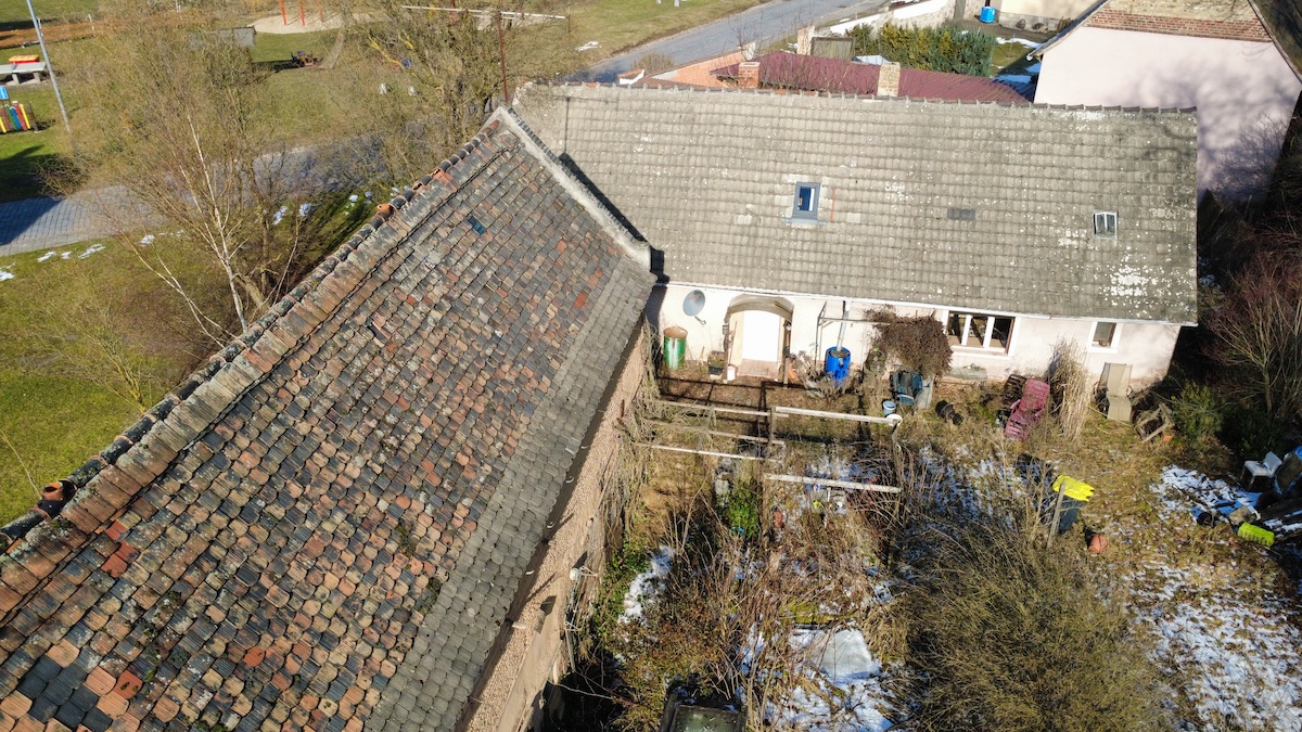 Einfamilienhaus mit Scheune in Spielberg zu verkaufen